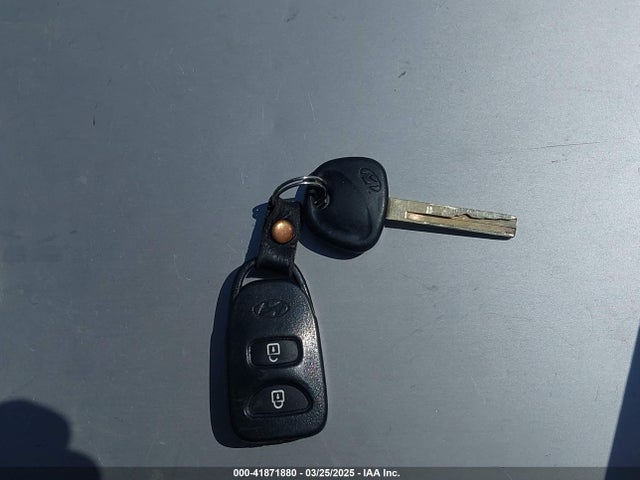 KMHCT4AE1GU965566 Hyundai ACCENT SE