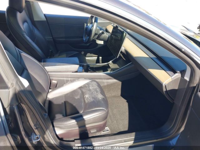 5YJ3E1EA2JF033851 Tesla MODEL 3