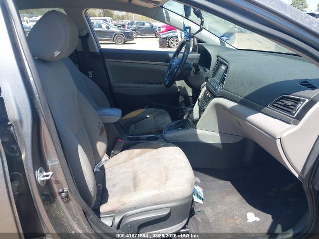 KMHD84LF8HU176330 Hyundai ELANTRA SE