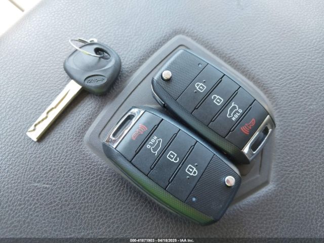 KNDJP3A58G7818461 KIA SOUL +