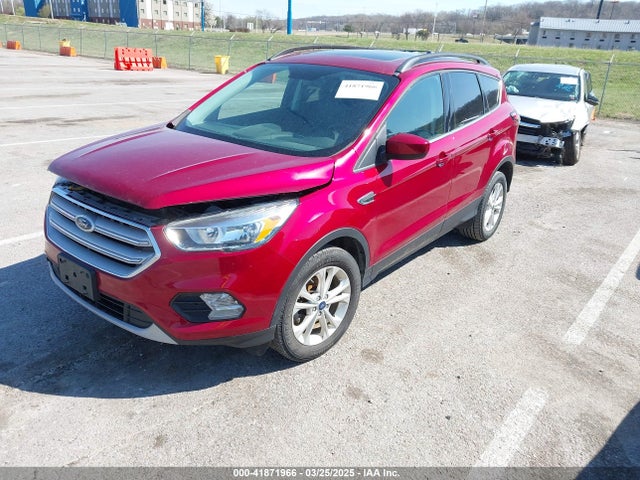 1FMCU0GDXJUA64076 Ford ESCAPE SE