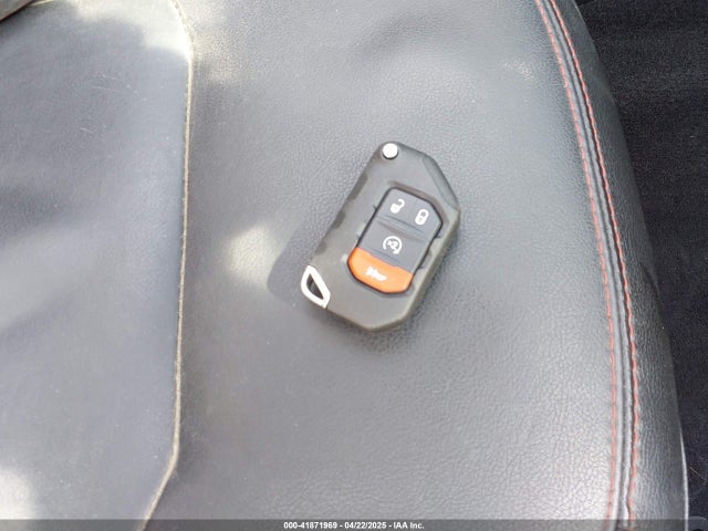 1C4JJXFG8PW583956 Jeep 2023
