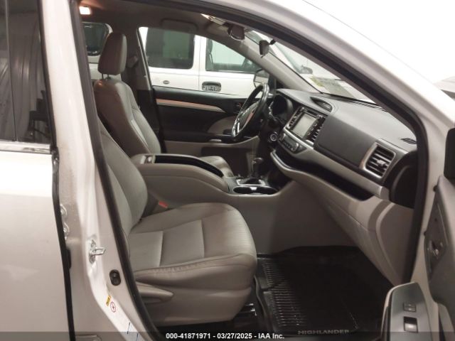5TDBZRFH9JS821645 Toyota Highlander Le Plus