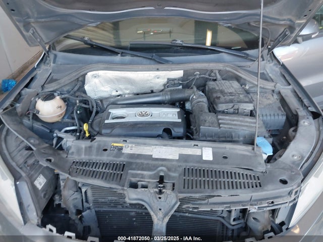 WVGAV7AX3FW605416 Volkswagen TIGUAN S