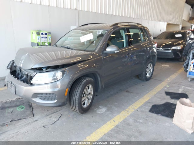 WVGAV7AX3FW605416 Volkswagen TIGUAN S