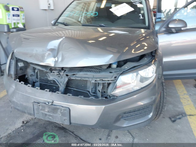 WVGAV7AX3FW605416 Volkswagen TIGUAN S