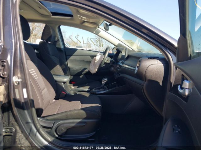 3KPF34AD2KE067042 KIA FORTE S