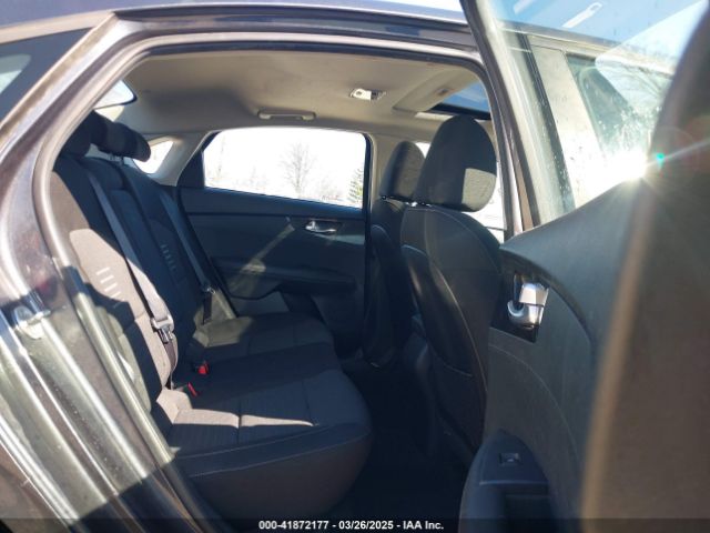 3KPF34AD2KE067042 KIA FORTE S