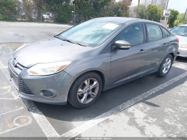 Ford Focus 2014 1FADP3F29EL230235 Image 2