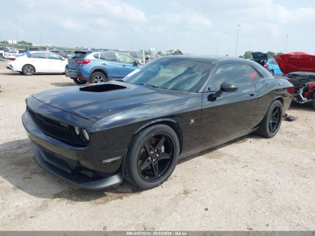 2C3CDZFJ3GH334930 Dodge Challenger 392 Hemi Scat Pack Shaker