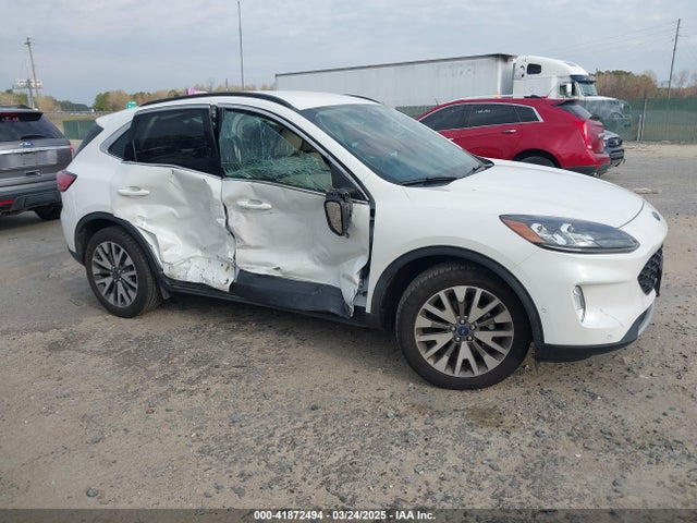 1FMCU9J99LUB45419 Ford Escape Titanium
