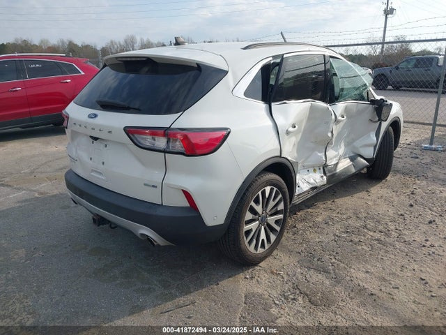 1FMCU9J99LUB45419 Ford Escape Titanium