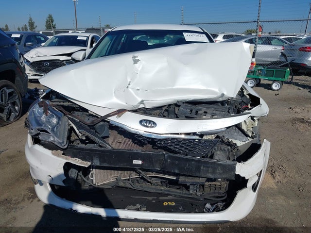 KNAGT4L3XG5105058 KIA Optima Lx