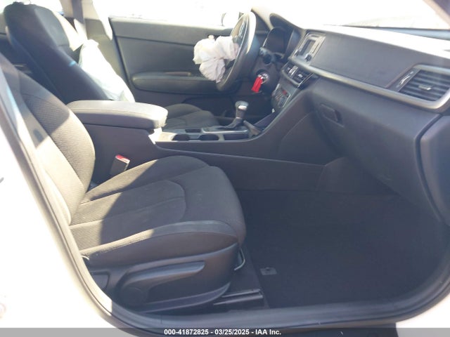 KNAGT4L3XG5105058 KIA Optima Lx
