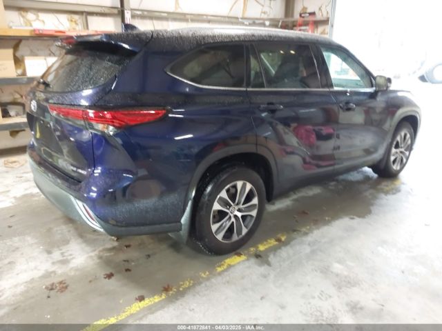 2022 TOYOTA HIGHLANDER 5TDGZRBH8NS194910 Photo 3