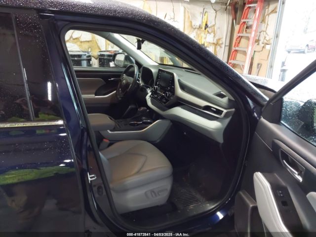 2022 TOYOTA HIGHLANDER 5TDGZRBH8NS194910 Photo 4