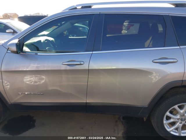 1C4PJMCB7JD501896 Jeep Cherokee Latitude 4x4