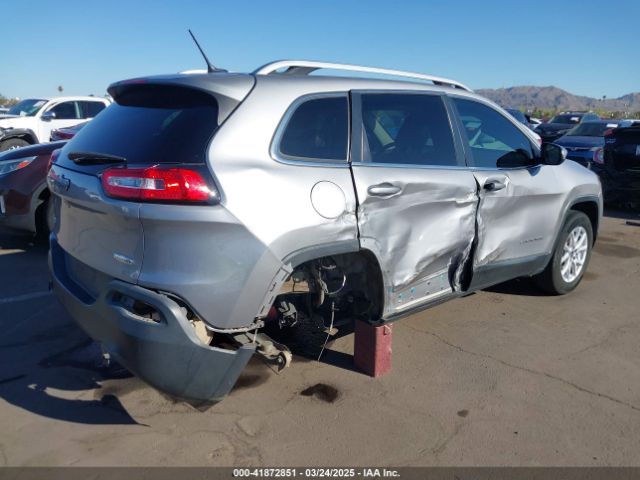 1C4PJMCB7JD501896 Jeep Cherokee Latitude 4x4