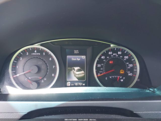 4T1BF1FK6FU908049 Toyota CAMRY SE