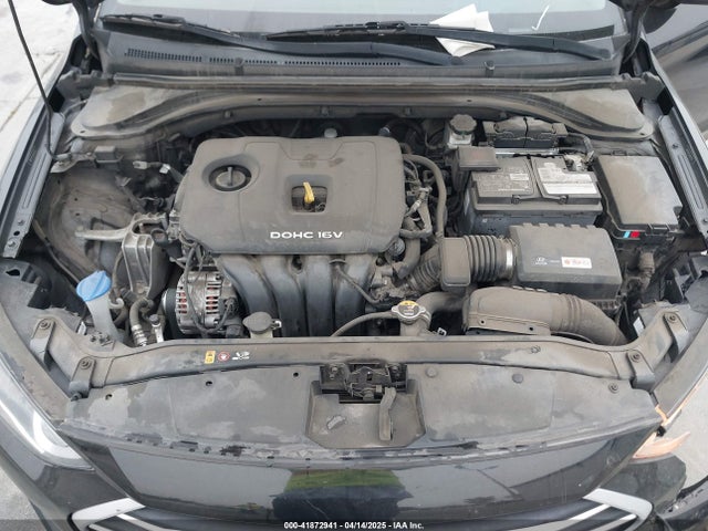 Hyundai ELANTRA SE 2018 5NPD74LF3JH221715 Image 10