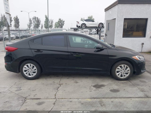 Hyundai ELANTRA SE 2018 5NPD74LF3JH221715 Image 13
