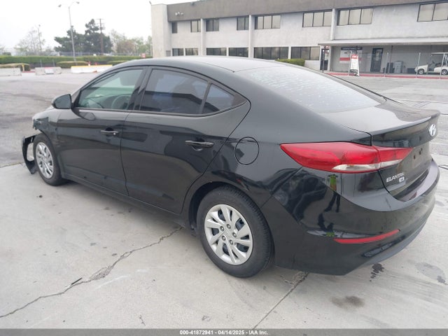 Hyundai ELANTRA SE 2018 5NPD74LF3JH221715 Image 3