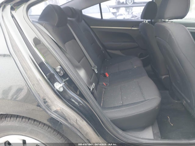 Hyundai ELANTRA SE 2018 5NPD74LF3JH221715 Image 8