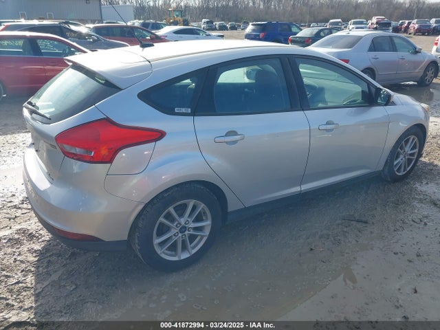 Ford FOCUS SE 2015 1FADP3K26FL249395 Image 4