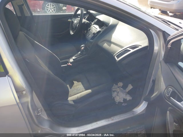 Ford FOCUS SE 2015 1FADP3K26FL249395 Image 5