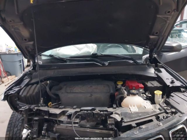 3C4NJDBB3KT828901 Jeep Compass Latitude 4x4