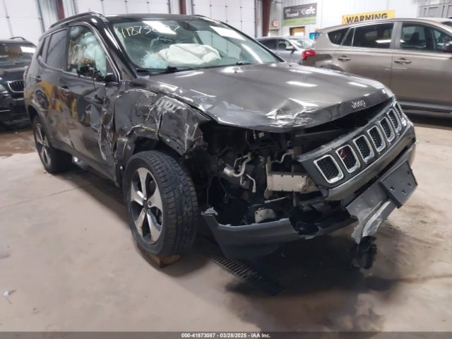 3C4NJDBB3KT828901 Jeep Compass Latitude 4x4