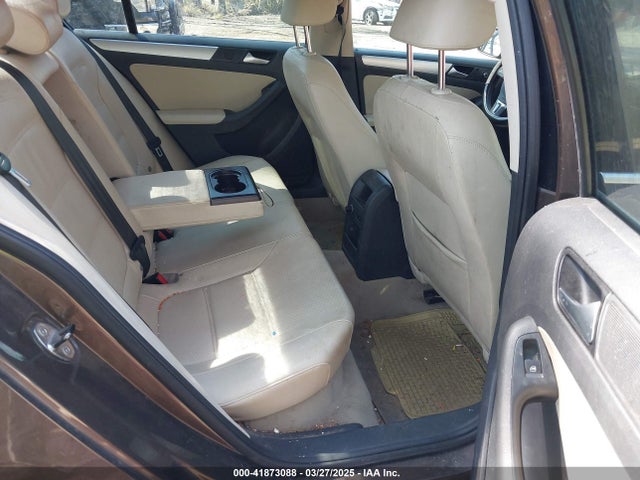3VWD17AJ1EM361348 Volkswagen Jetta 1.8t Se