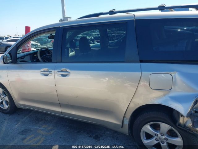 5TDKK3DC9FS533513 Toyota Sienna Le 8 Passenger