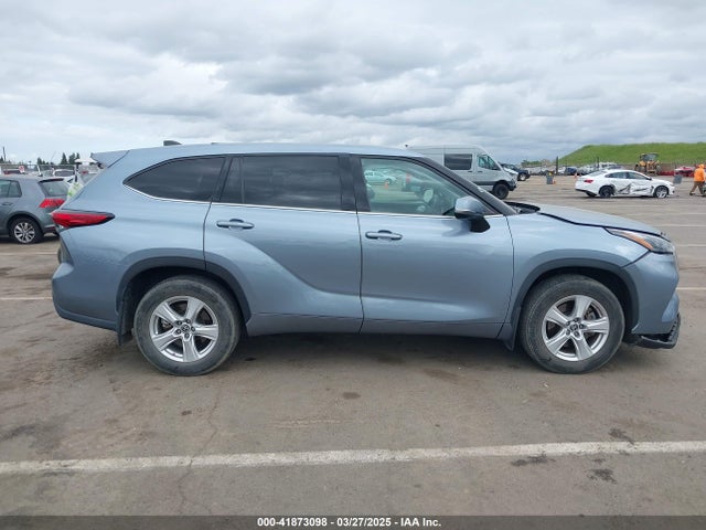 5TDZZRAH3NS118456 Toyota Highlander Le