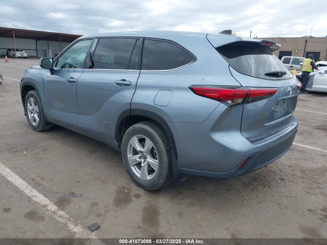 5TDZZRAH3NS118456 Toyota Highlander Le