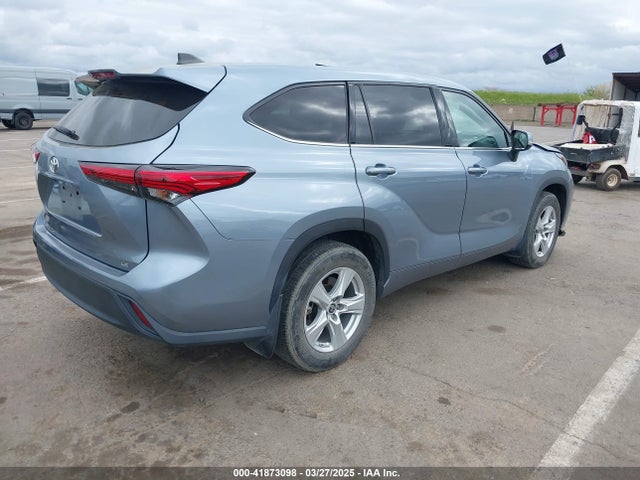 5TDZZRAH3NS118456 Toyota Highlander Le