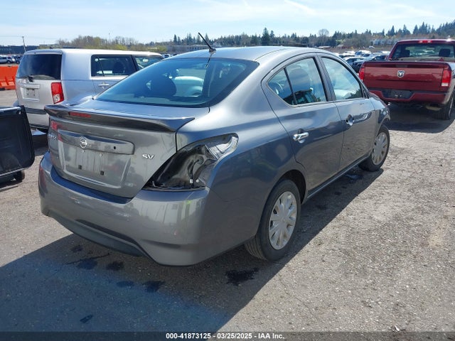 3N1CN7AP4JL839143 Nissan 2018