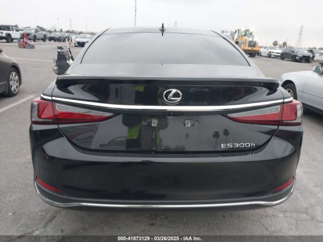 58ADA1C18RU044203 Lexus ES 300H