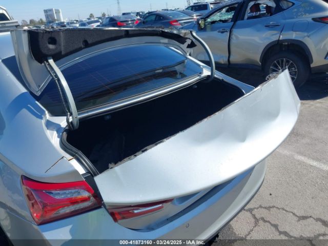 1G1ZD5ST7NF107625 Chevrolet Malibu Fwd Lt