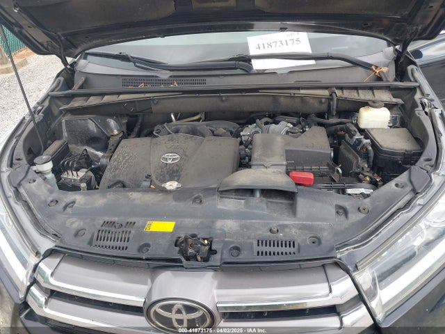 Toyota Highlander Limited Platinum 2018 5TDDZRFH3JS814697 Image 10