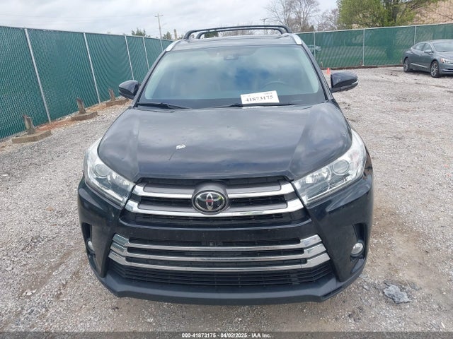 Toyota Highlander Limited Platinum 2018 5TDDZRFH3JS814697 Image 12