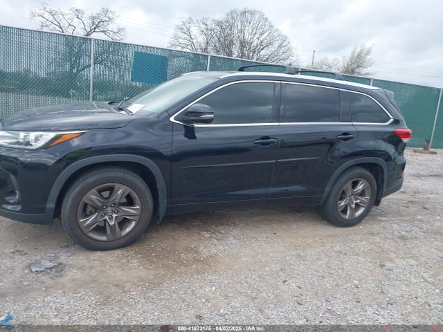 Toyota Highlander Limited Platinum 2018 5TDDZRFH3JS814697 Image 14