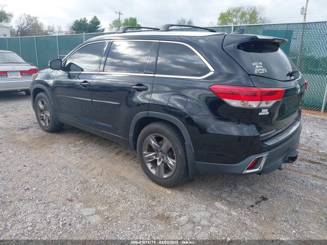 Toyota Highlander Limited Platinum 2018 5TDDZRFH3JS814697 Image 3