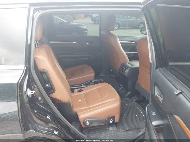 Toyota Highlander Limited Platinum 2018 5TDDZRFH3JS814697 Image 8