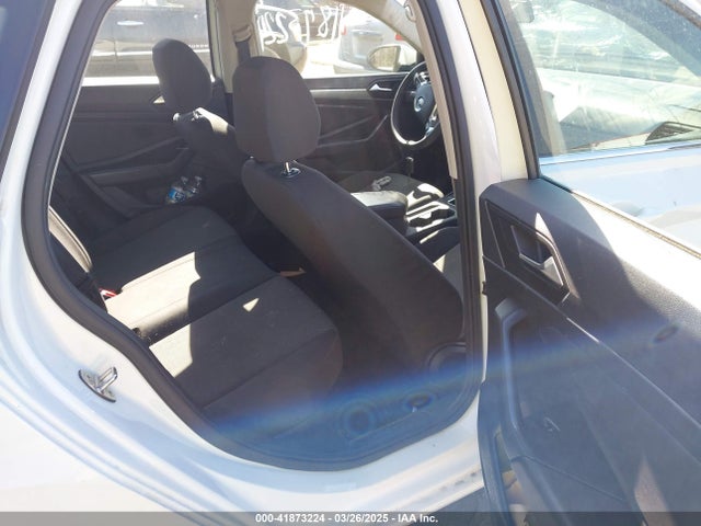 3VWC57BU7KM020606 Volkswagen Jetta 1.4t R-line/1.4t S/1.4t Se