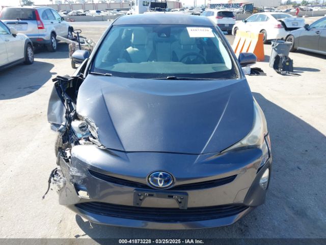 JTDKARFU6G3508681 Toyota Prius Three Touring
