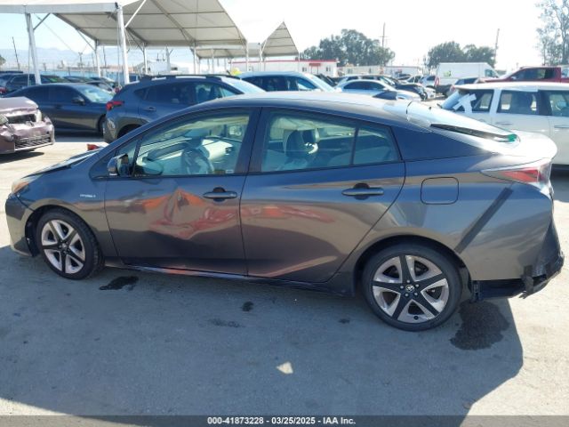 JTDKARFU6G3508681 Toyota Prius Three Touring
