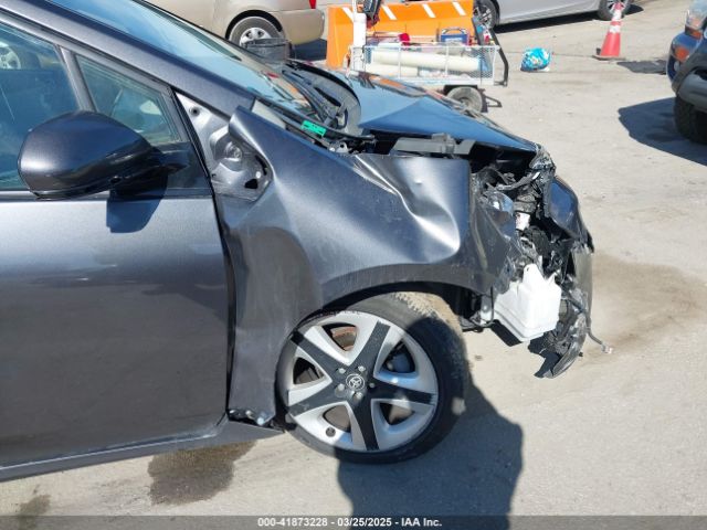 JTDKARFU6G3508681 Toyota Prius Three Touring