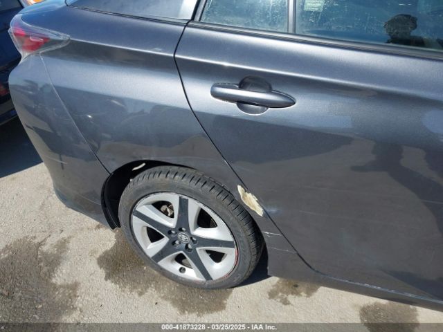 JTDKARFU6G3508681 Toyota Prius Three Touring