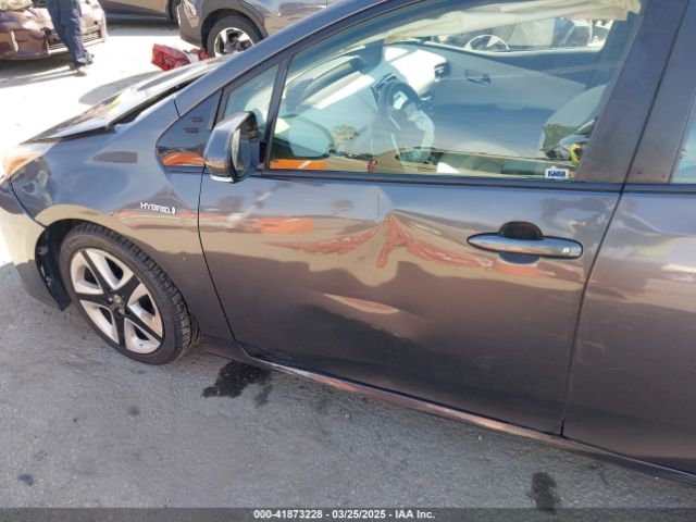 JTDKARFU6G3508681 Toyota Prius Three Touring